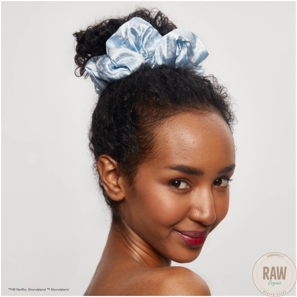 KITSCH Bridgerton x Satin Pillow Scrunchies / Toile De Blue – kuva 2