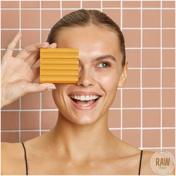 KITSCH Kojic Acid Face and Body Bar – kuva 4